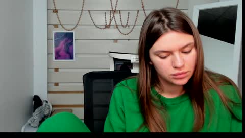 Snapshot of monika_youu chatting on 01/29/25, 01:48 Monika online show from 01/29/25, 01:48