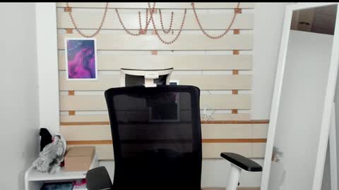 Snapshot of monika_youu chatting on 01/29/25, 11:25 Monika online show from 01/29/25, 11:25