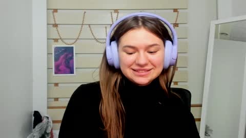 Snapshot of monika_youu chatting on 02/08/25, 04:47 Monika online show from 02/08/25, 04:47