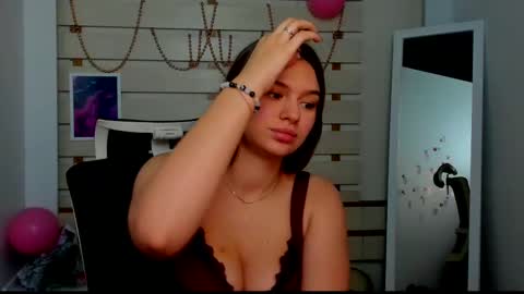 Snapshot of monika_youu chatting on 02/12/25, 10:37 Monika online show from 02/12/25, 10:37