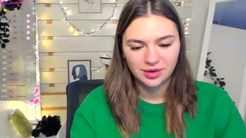 Snapshot of monika_youu chatting on 11/14/25, 07:07 Monika online show from 11/14/25, 07:07