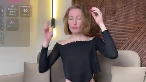 Snapshot of monikabos chatting on 03/15/26, 09:32 MonikaBos online show from 03/15/26, 09:32