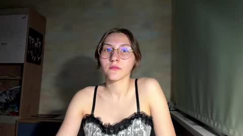 Mia online show from 06/16/26, 07:27