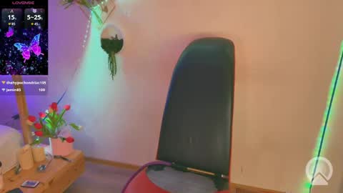 Snapshot of monikate_ chatting on 04/22/26, 09:27 Himy name Kateim pvt model with hairy pussy online show from 04/22/26, 09:27
