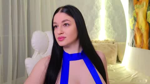 Snapshot of monique_a chatting on 03/31/26, 02:57 Ask me online show from 03/31/26, 02:57