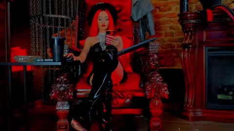 Snapshot of moniqueresse chatting on 09/23/25, 02:09 Monique C online show from 09/23/25, 02:09