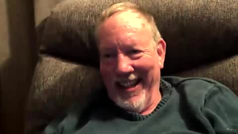 Snapshot of monkeedance chatting on 01/11/25, 06:35 Monkee Dance online show from 01/11/25, 06:35