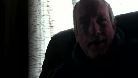 Snapshot of monkeedance chatting on 11/23/25, 08:08 Monkee Dance online show from 11/23/25, 08:08