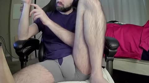 monkey_4u online show from 12/18/24, 07:19