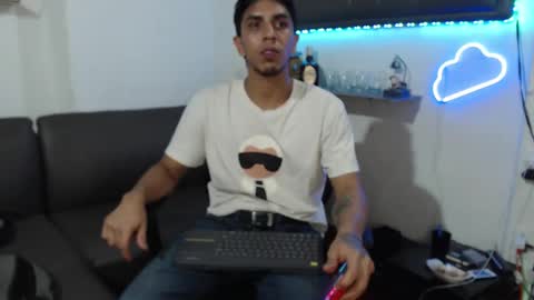 simon dice online show from 02/22/25, 09:34