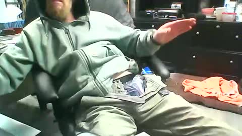 Snapshot of monkeypants0 chatting on 11/12/25, 04:18 monkeypants0 online show from 11/12/25, 04:18