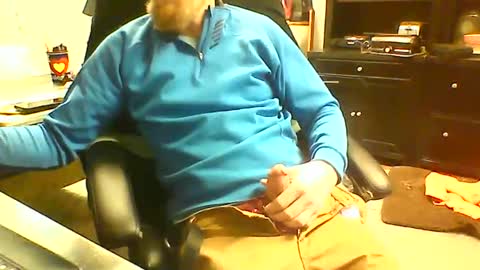 Snapshot of monkeypants0 chatting on 12/01/25, 04:23 monkeypants0 online show from 12/01/25, 04:23