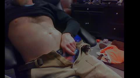 Snapshot of monkeypants8 chatting on 12/23/24, 09:18 Monkeypants online show from 12/23/24, 09:18