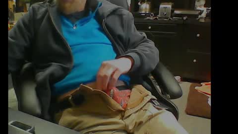 Snapshot of monkeypants8 chatting on 01/15/25, 05:26 Monkeypants online show from 01/15/25, 05:26