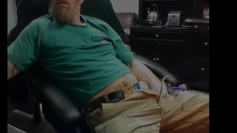 Snapshot of monkeypants8 chatting on 03/12/25, 03:07 Monkeypants online show from 03/12/25, 03:07