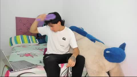 Snapshot of monky_0002 chatting on 08/08/26, 01:35 monky_0002 online show from 08/08/26, 01:35