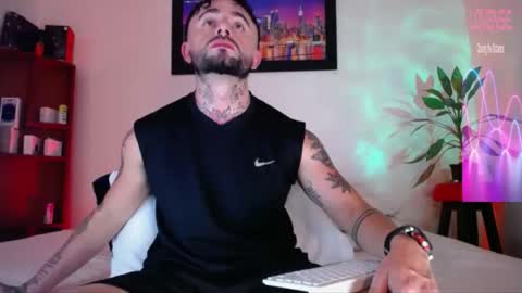 Snapshot of monnojones chatting on 04/16/26, 02:45 monnojones online show from 04/16/26, 02:45