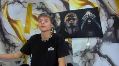 mono_blonde online show from 10/01/25, 06:47