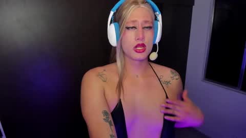 Snapshot of monojuan06 chatting on 02/01/25, 04:03 veronika ind online show from 02/01/25, 04:03