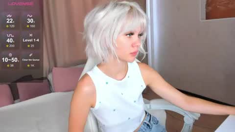 Snapshot of monro_doll chatting on 07/07/26, 09:24 MONRO online show from 07/07/26, 09:24