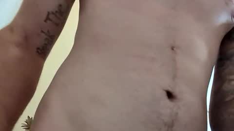 Snapshot of monrod2517 chatting on 01/02/25, 03:51 monrod2517 online show from 01/02/25, 03:51