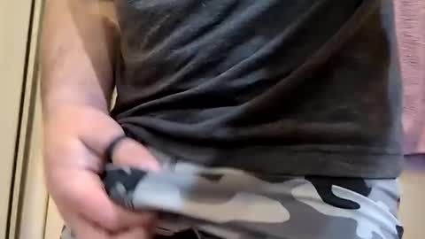 Snapshot of monrod2517 chatting on 01/12/25, 01:27 monrod2517 online show from 01/12/25, 01:27