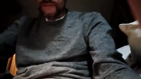 Snapshot of monrod2517 chatting on 03/18/26, 04:37 monrod2517 online show from 03/18/26, 04:37