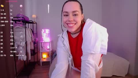 Snapshot of monroe_linger chatting on 04/10/26, 03:39 Monroe Please dont forger to follow me online show from 04/10/26, 03:39