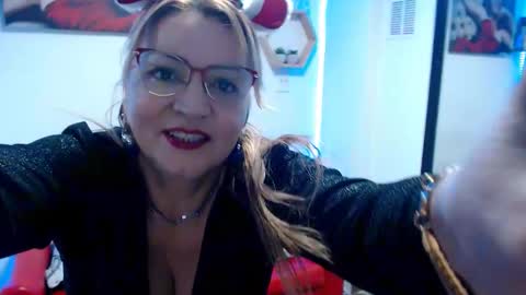 monserrat_diva online show from 12/13/25, 07:53