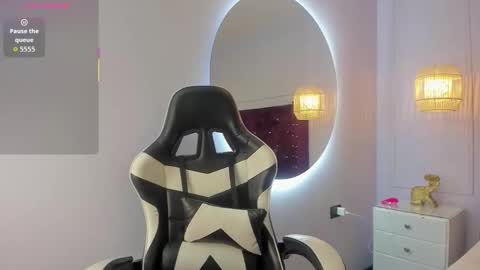   online show from 11/20/25, 03:45