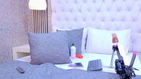 MonserratPeter online show from 12/13/25, 10:15