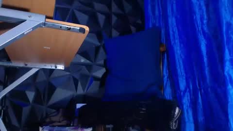 Snapshot of monster_huge_cock chatting on 10/10/25, 04:44 dorian online show from 10/10/25, 04:44