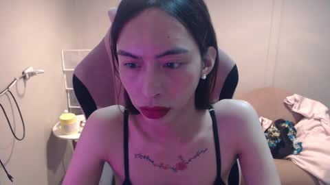 ELYSE A SIMPLE GIRL online show from 02/15/25, 01:05
