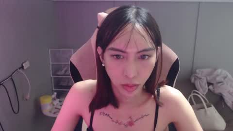ELYSE A SIMPLE GIRL online show from 02/17/25, 02:26