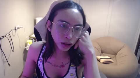 ELYSE A SIMPLE GIRL online show from 02/28/25, 03:37