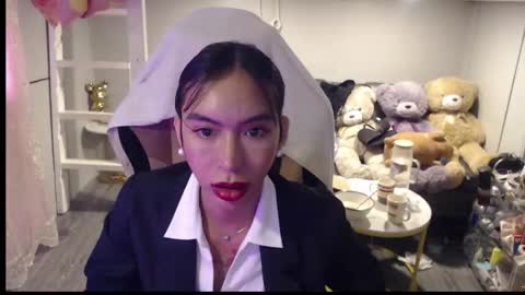 Snapshot of monstercockselfsuck chatting on 04/19/26, 04:23 ELYSE A SIMPLE GIRL online show from 04/19/26, 04:23