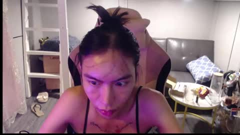 Snapshot of monstercockselfsuck chatting on 04/23/26, 11:42 ELYSE A SIMPLE GIRL online show from 04/23/26, 11:42