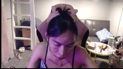 Snapshot of monstercockselfsuck chatting on 04/23/26, 12:29 ELYSE A SIMPLE GIRL online show from 04/23/26, 12:29