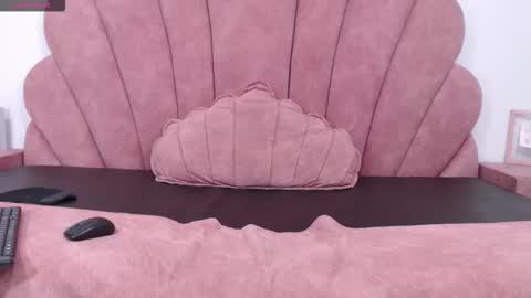 Linda Darling online show from 12/03/25, 04:38