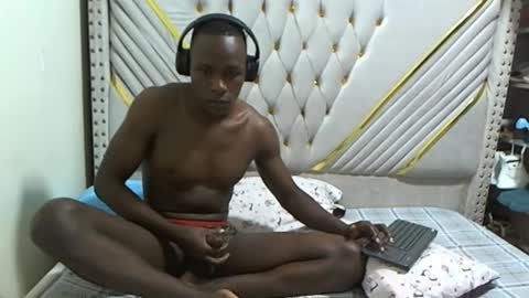 monstrous_cock1 online show from 04/15/26, 06:59