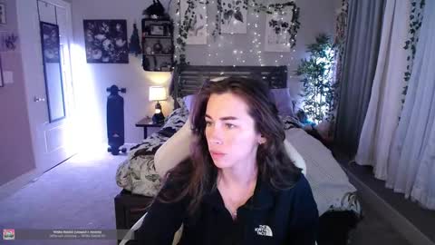 Lydia Mooney online show from 12/31/24, 12:32