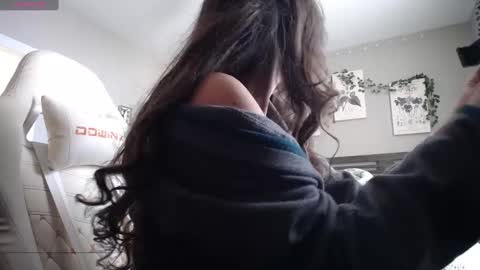 Lydia Mooney online show from 12/31/24, 04:46