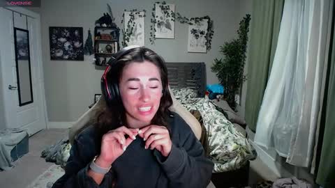 Lydia Mooney online show from 03/08/25, 01:39