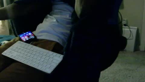 Snapshot of montydxxx2 chatting on 10/31/25, 09:32 montydxxx2 online show from 10/31/25, 09:32
