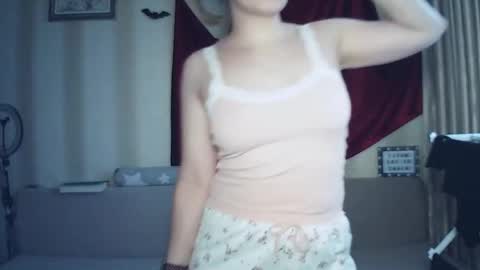 moodiemira online show from 11/21/25, 09:19