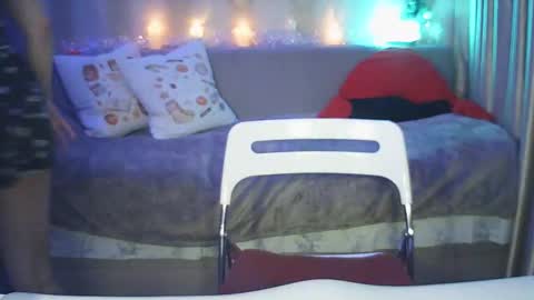 moodiemira online show from 01/17/26, 08:23