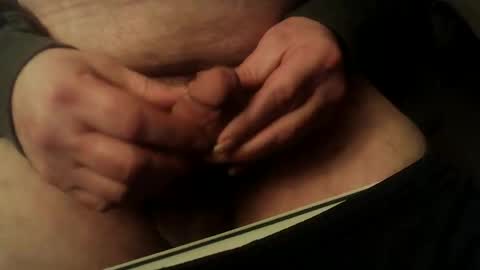 Snapshot of moodyblue550 chatting on 12/16/25, 08:52 moodyblue550 online show from 12/16/25, 08:52