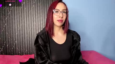 moolly_evanz online show from 04/15/26, 03:30