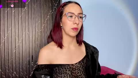 Snapshot of moolly_evanz chatting on 04/20/26, 02:53 moolly_evanz online show from 04/20/26, 02:53