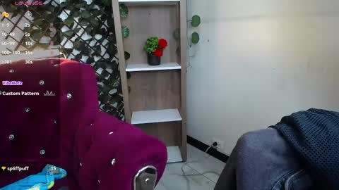 Snapshot of moon224_ chatting on 02/27/25, 04:53 Moon224 online show from 02/27/25, 04:53